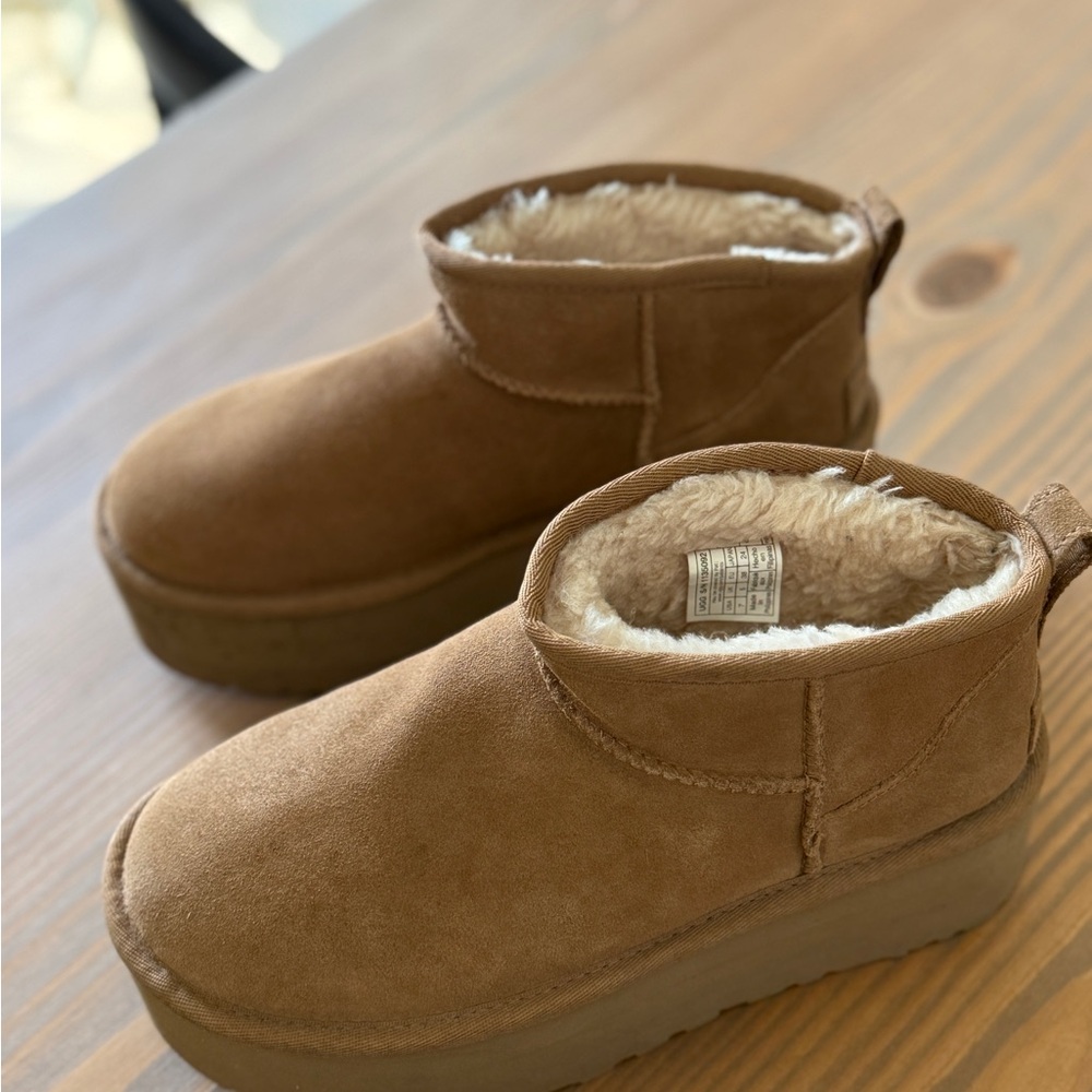 UGG Classic Ultra Mini Platform boots in Chestnut. Sz 7